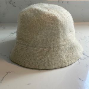 Cream wool winter hat